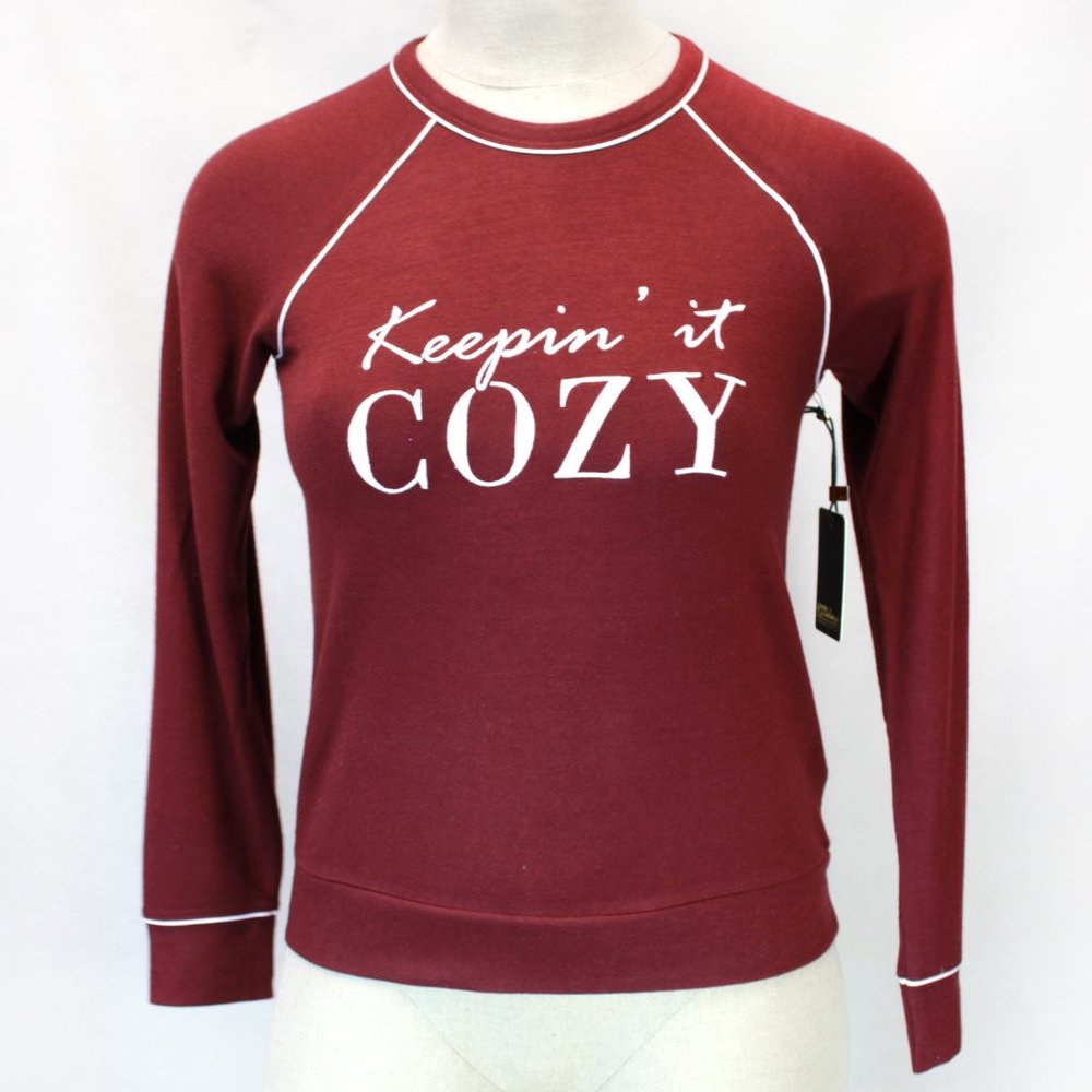 P.J.Salvage Woman Burgundy "Keepin' it COZY" Fleece Pajamas Top Large - Picture 2 of 9